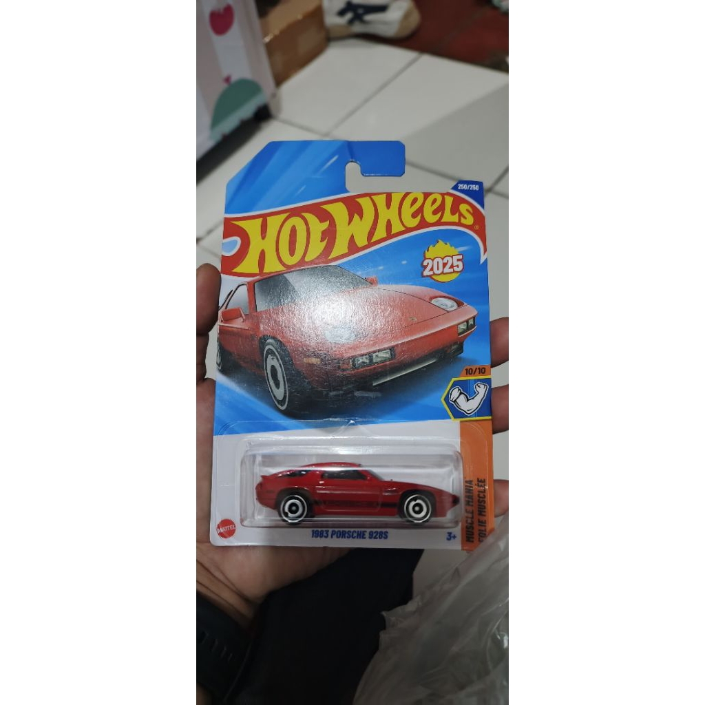 HOTWHEELS 1983 PORSCHE 928S