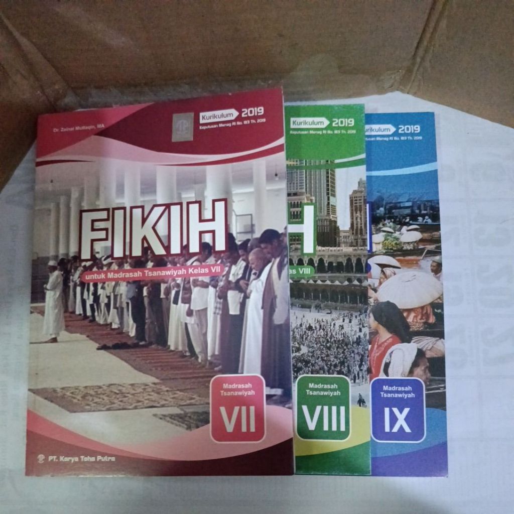 Buku Pelajaran Toha Putra Fikih MTs Kelas 7, 8, 9 Kurikulum 2019
