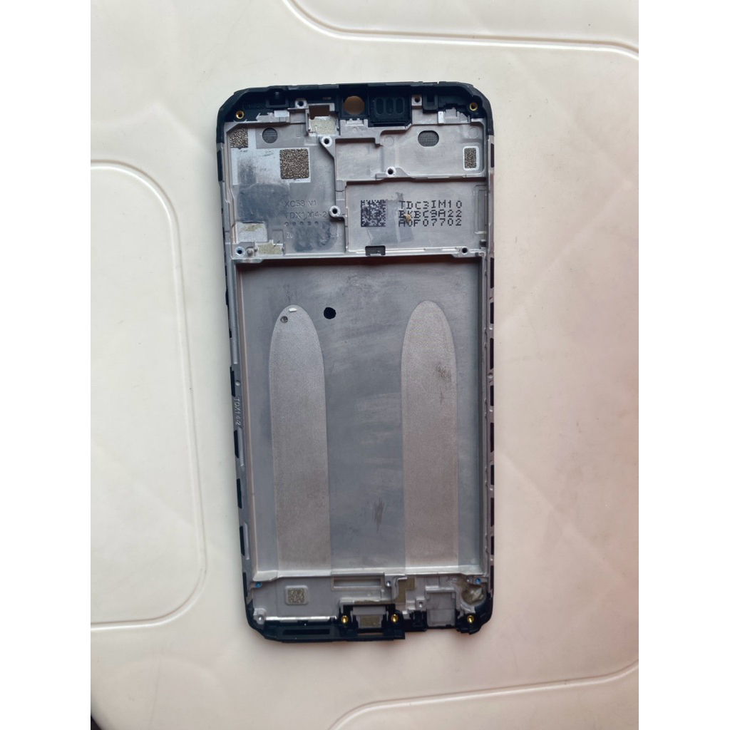 Frame LCD Redmi 8 Redmi 8A Original / Tulang Tengah Tatakan LCD Redmi 8 Redmi 8A Original