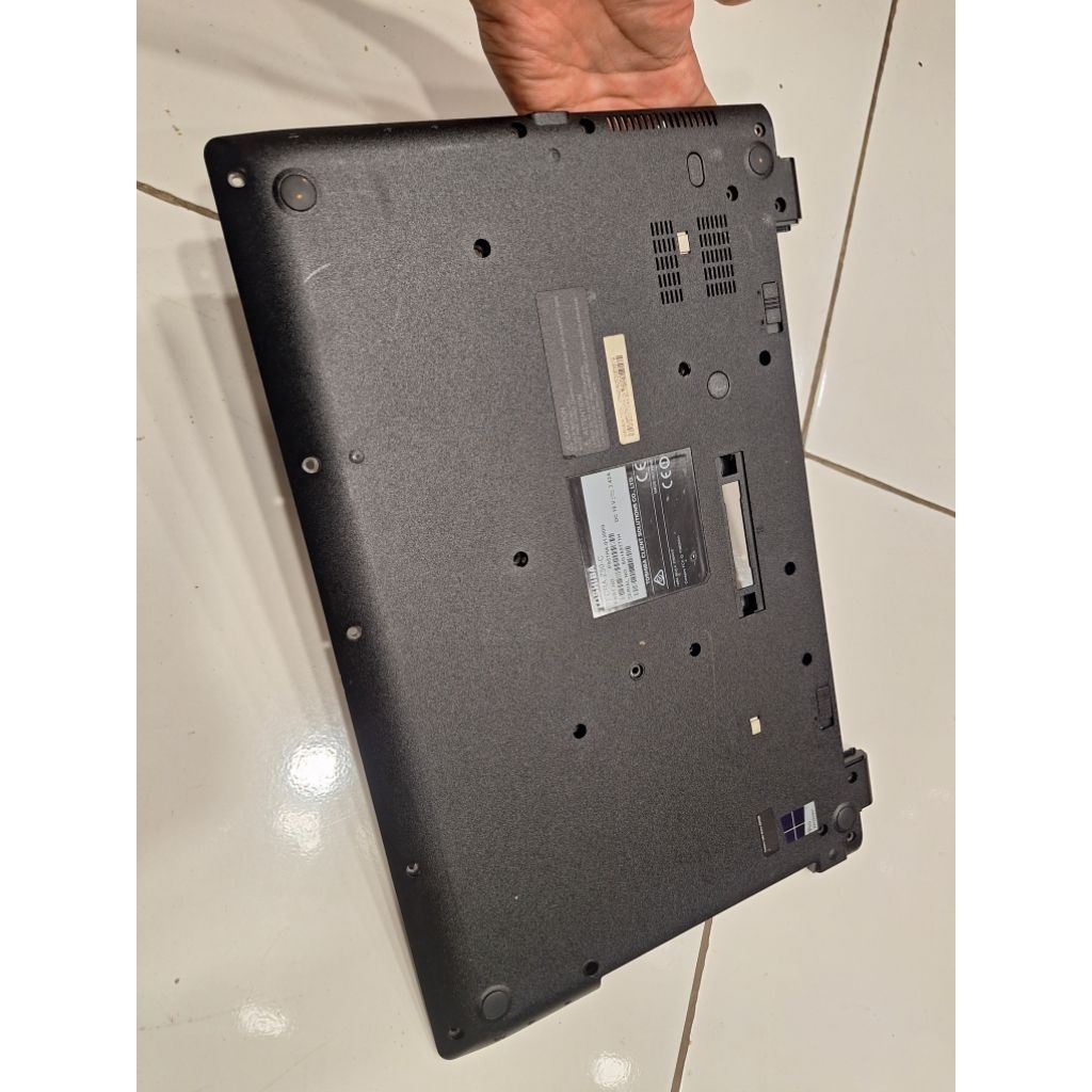 Bottom case casing bawah laptop Toshiba TECRA Z50-C copotan