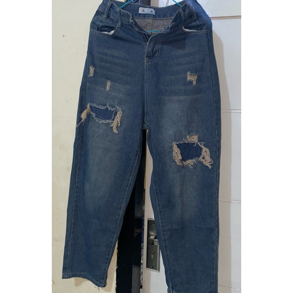 preloved (jeans sobek) / jeans sobek / celana wanita / jeans wanita sobek/