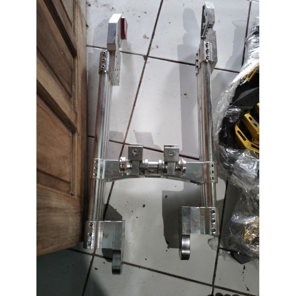 switch arem montor listrik.