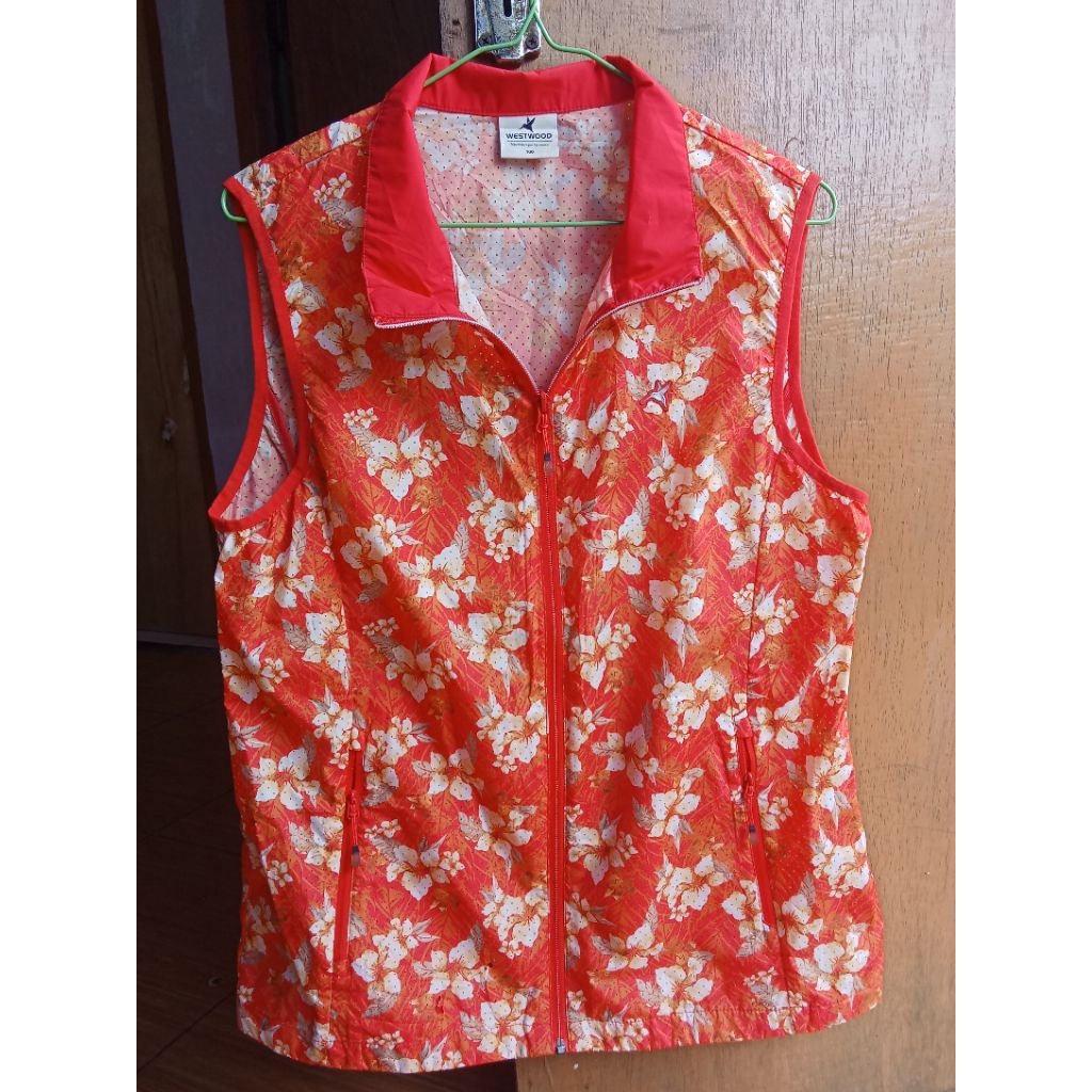 Preloved vest parasut westwood