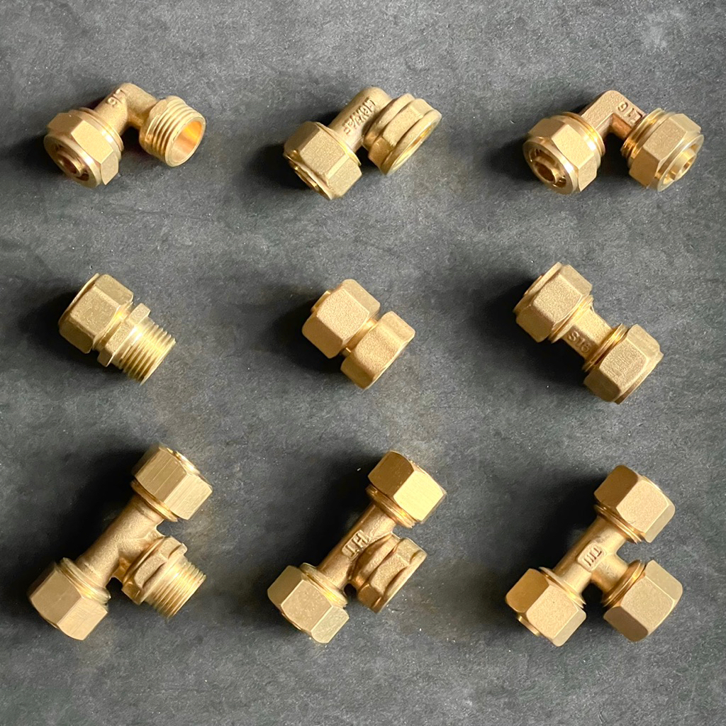 Nepel sambungan selang air panas kuningan / fitting sambungan selang air panas kuningan / sok knie t