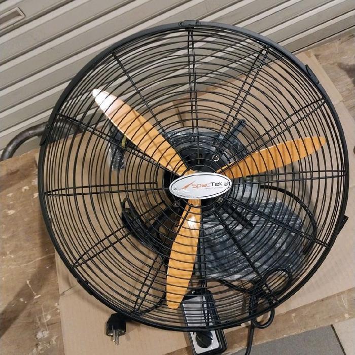 Air Cooler ( KIpas Angin Dinding 18 Inchi SPECTEK ) Blower