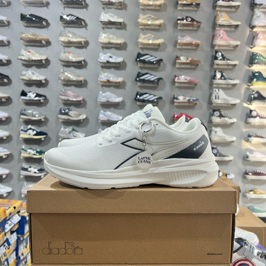 Diadora Running Murdock White (RESMI PT. MAP)