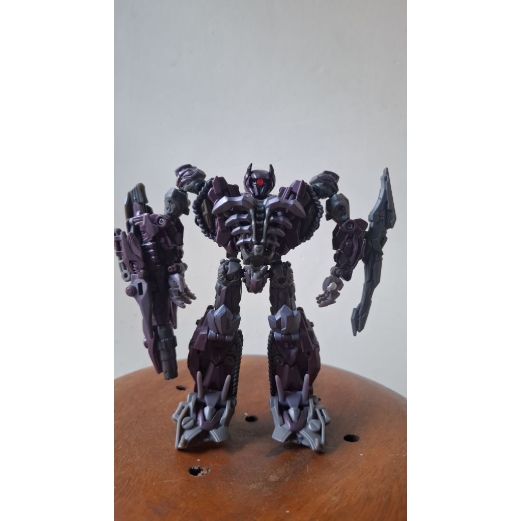 Transformers Shockwave DOTM Hasbro Voyager Class