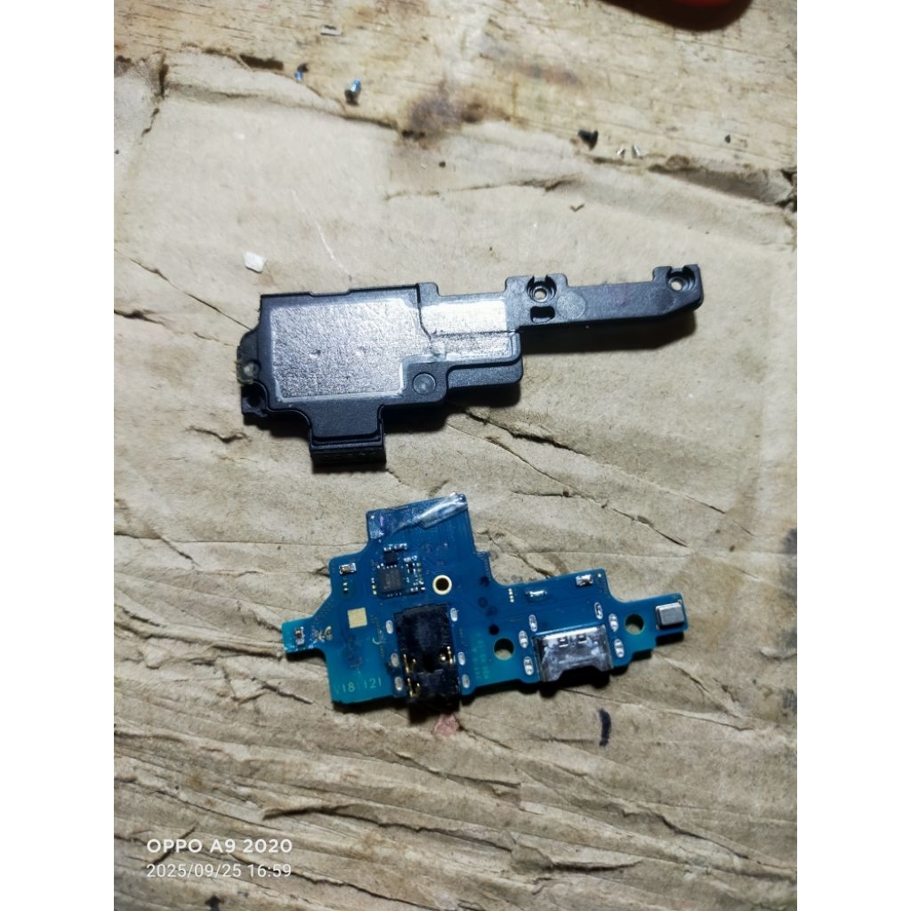 PAPAN CAS _ SPIKER MUSIK SAMSUNG A9 2018 SM-A920F ORIGINAL COPOTAN