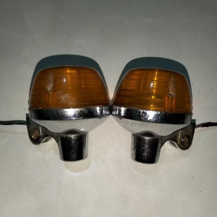 Sein motor Honda S90 Castrol