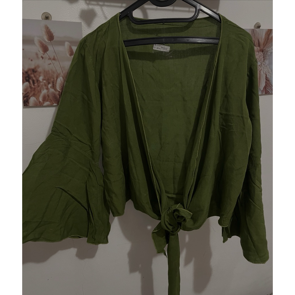 outer wanita pantai kekinian