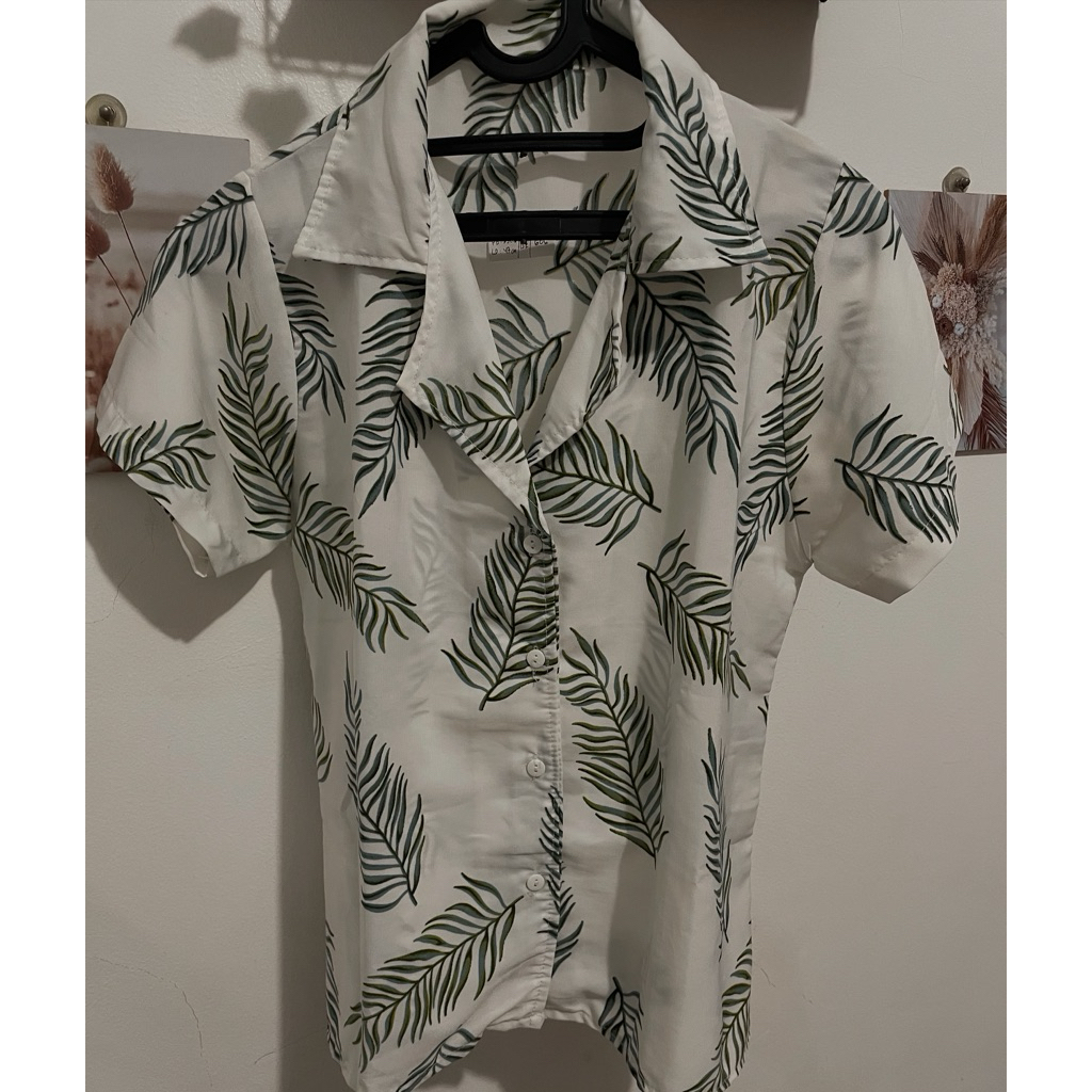 kemeja wanita motif daun