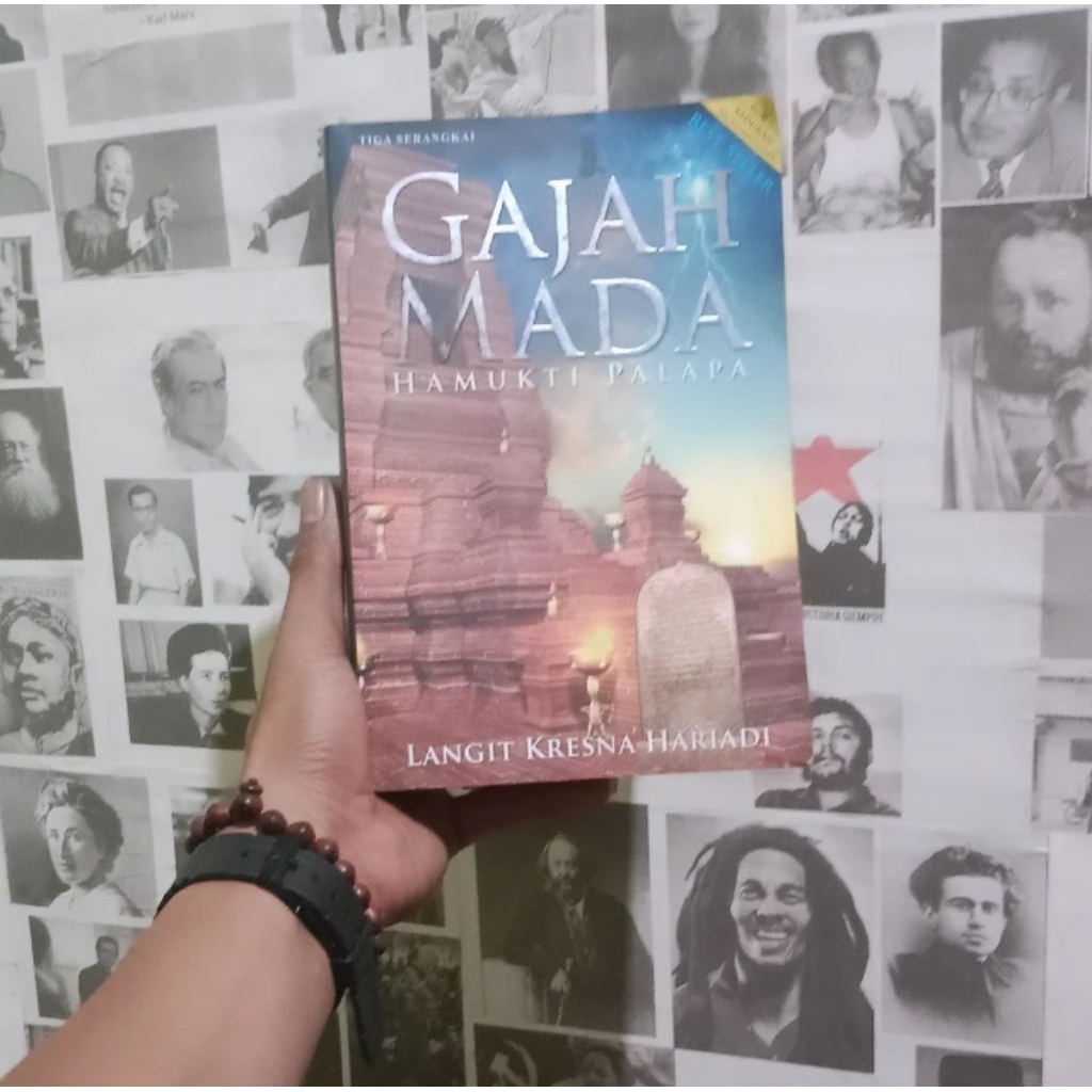 Langit Kresna Hariadi Libby | Menak Jinggo | Amurwa Bhumi | Candi Murca | Majapahit | Gajah Mada | P