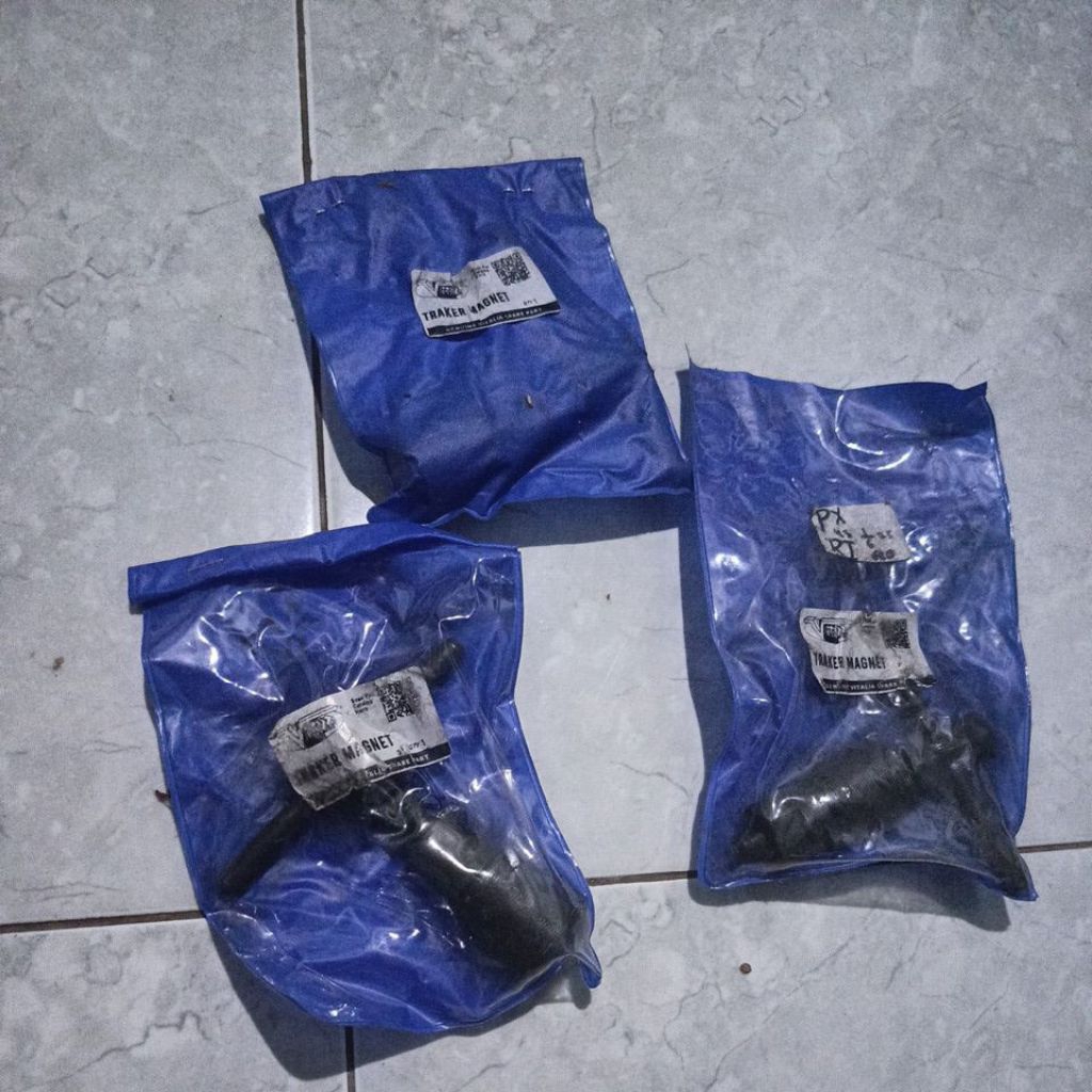 tracker vespa tracker magnet vespa PX Excel Exlusive mrek Vitalia