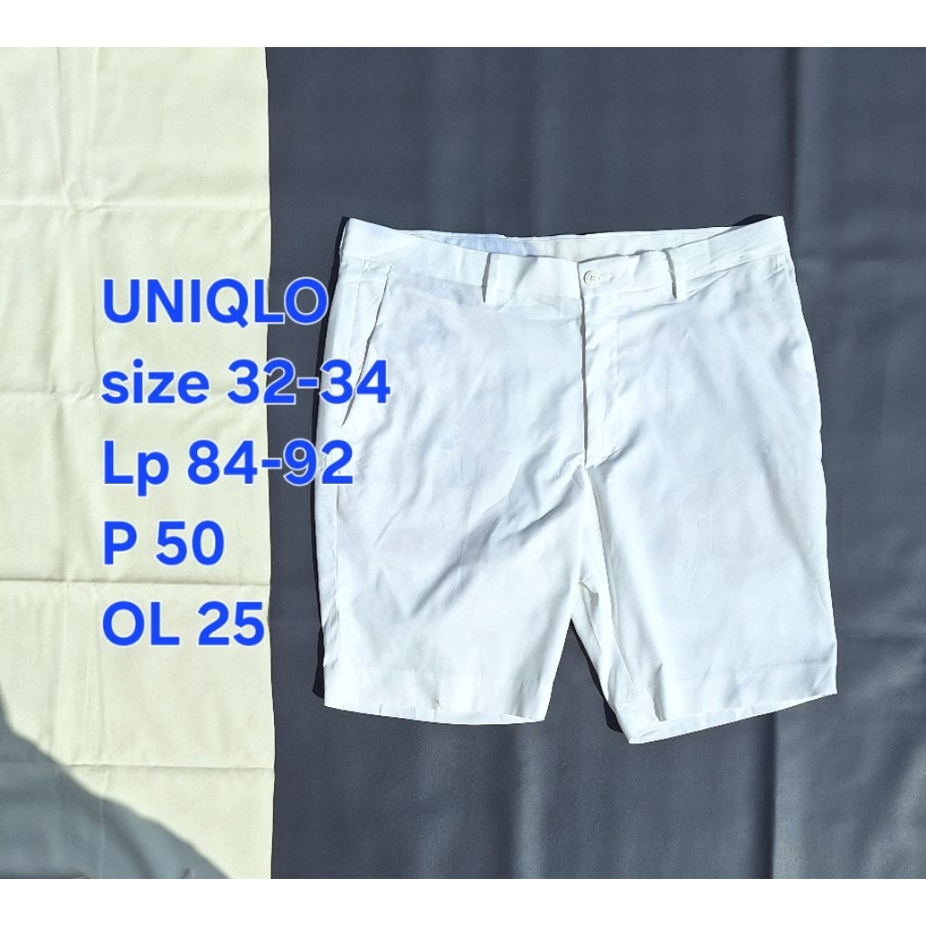Celana Pendek UNIQLO Short Pants Putih Polos Pria Original