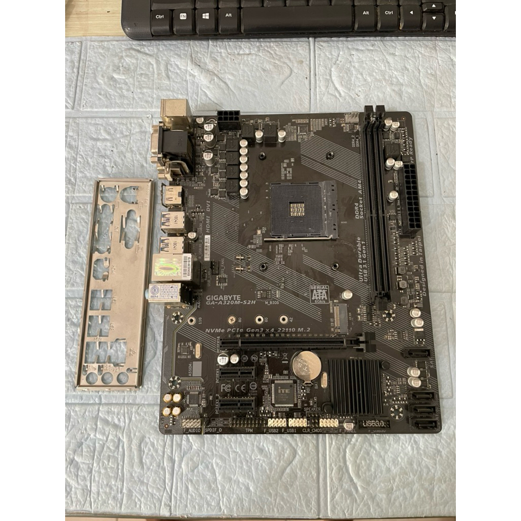 MotherBoard Gigabyte GA-A320M-S2H Chipset B350