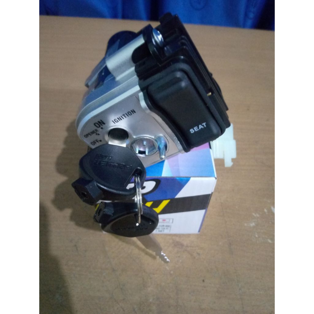 Kunci Kontak Assy Kumplit VARIO 125 FI KZR-600