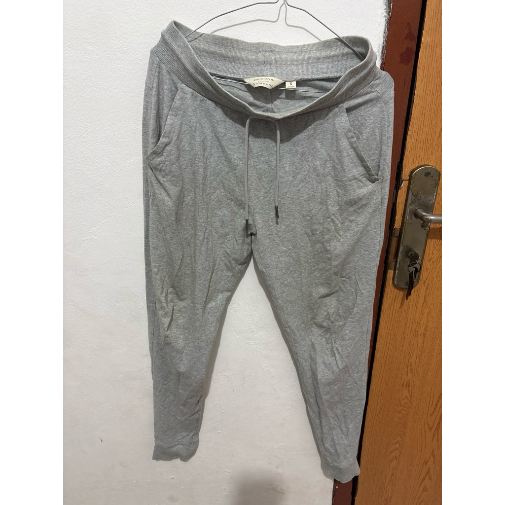 PRELOVED CELANA GIORDANO  PRIA