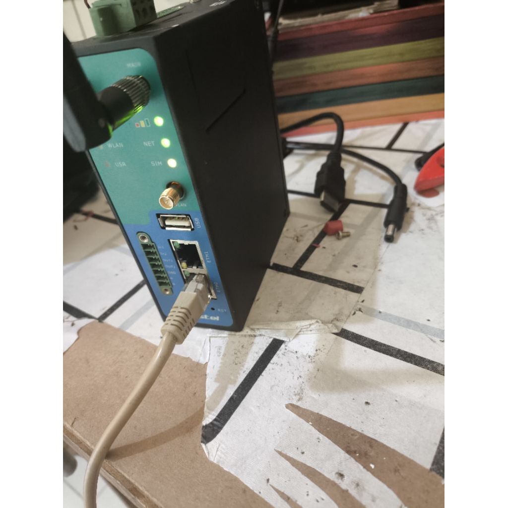 modem robustel r3000-4l lan 10mbps