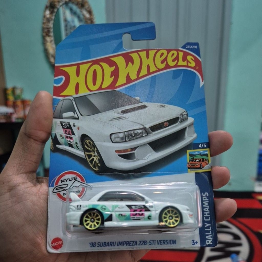 Hot Wheels Treasure Hunt Subaru Impreza