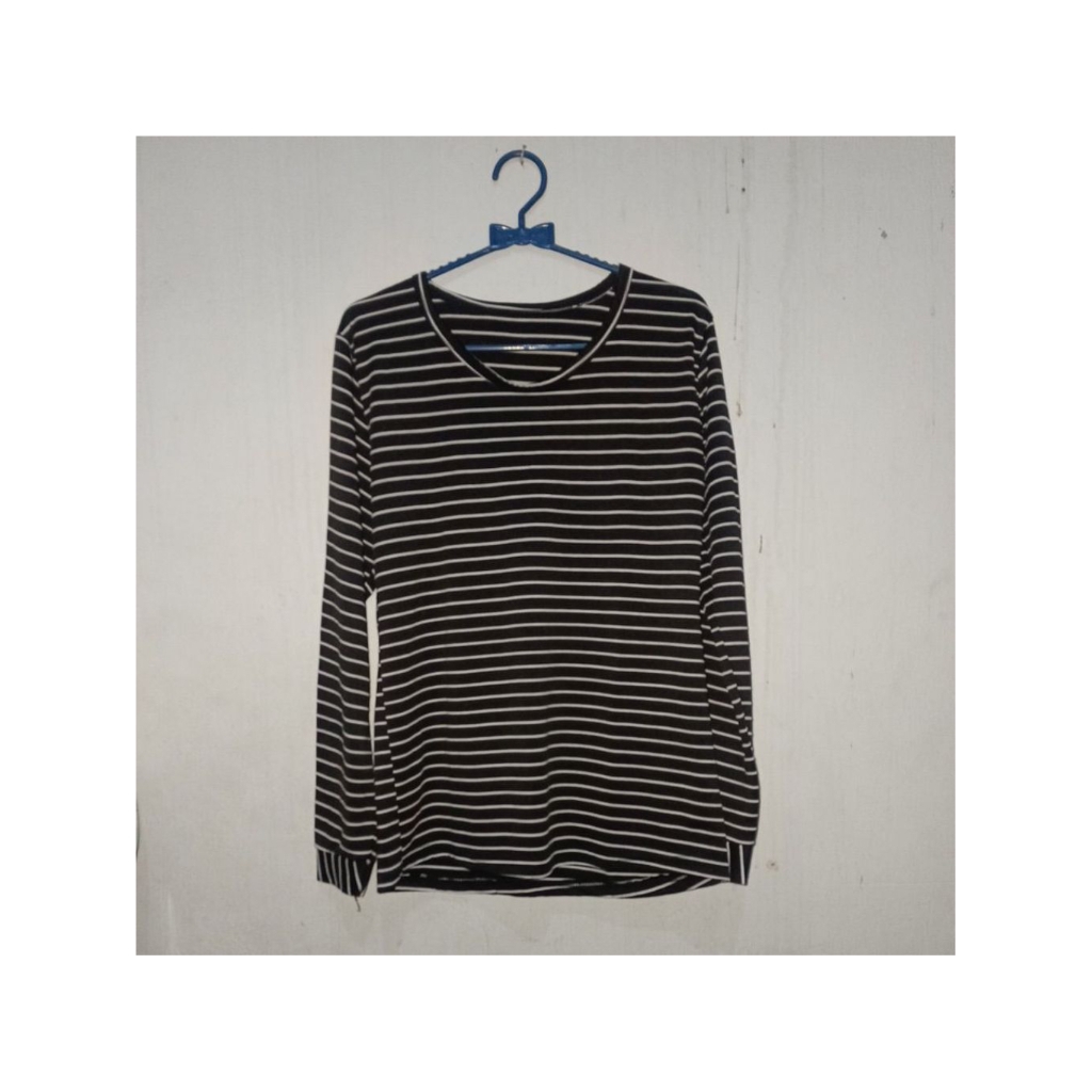 (Preloved pribadi) Baju kaos lengan panjang garis hitam putih wanita