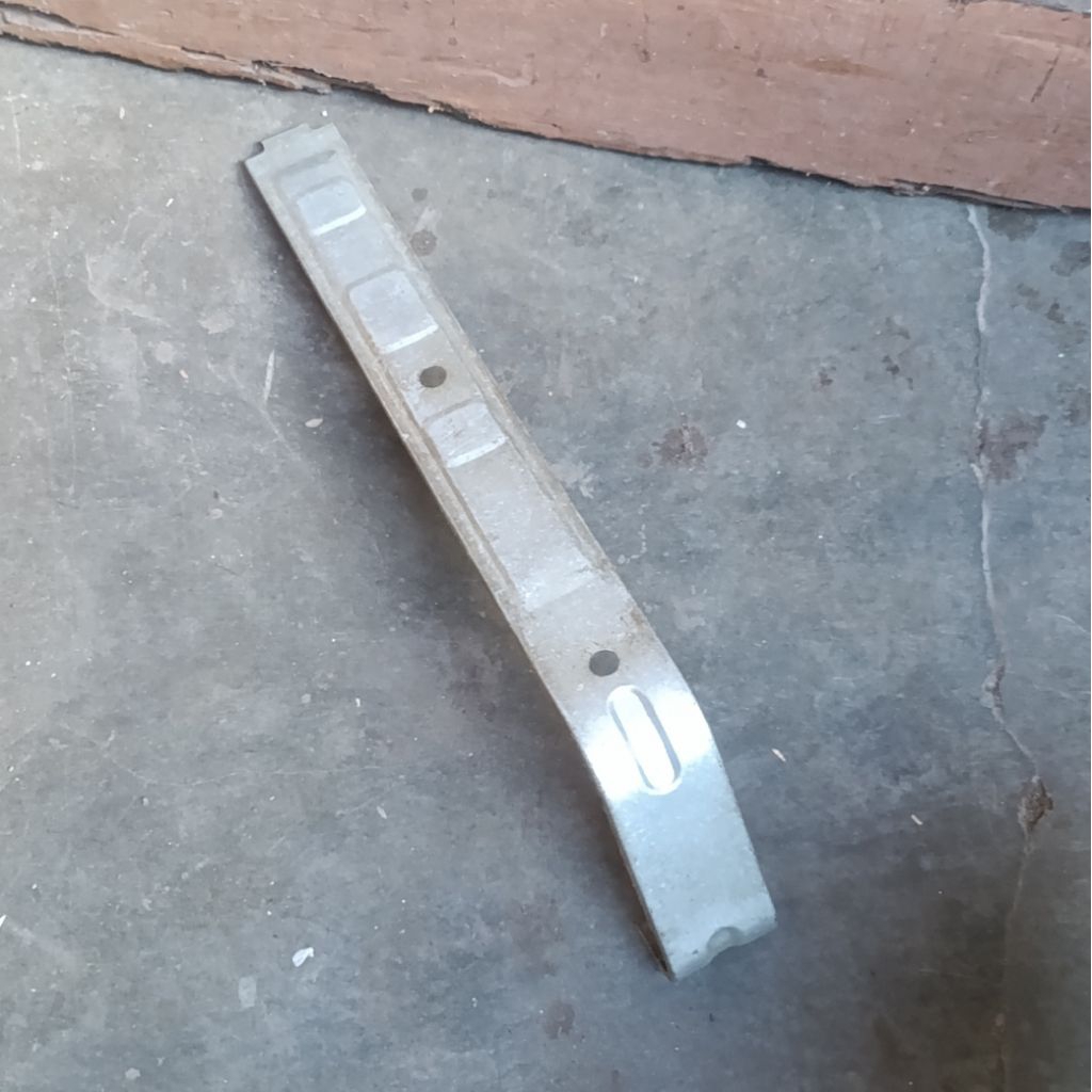 palang penyangga bodi kompor gas rinnai BEKAS