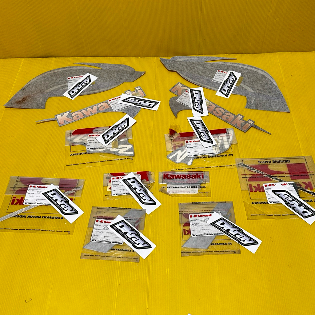 striping stiker sticker ninja kis silver unggu original kawasaki