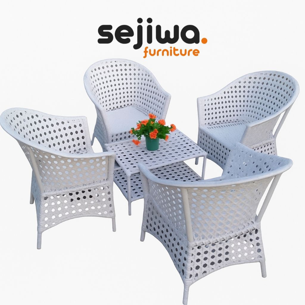 Set Kursi Tamu Outdoor Rotan Sintetis / Kursi Cafe Hotel Outdoor Rotan Sintetis