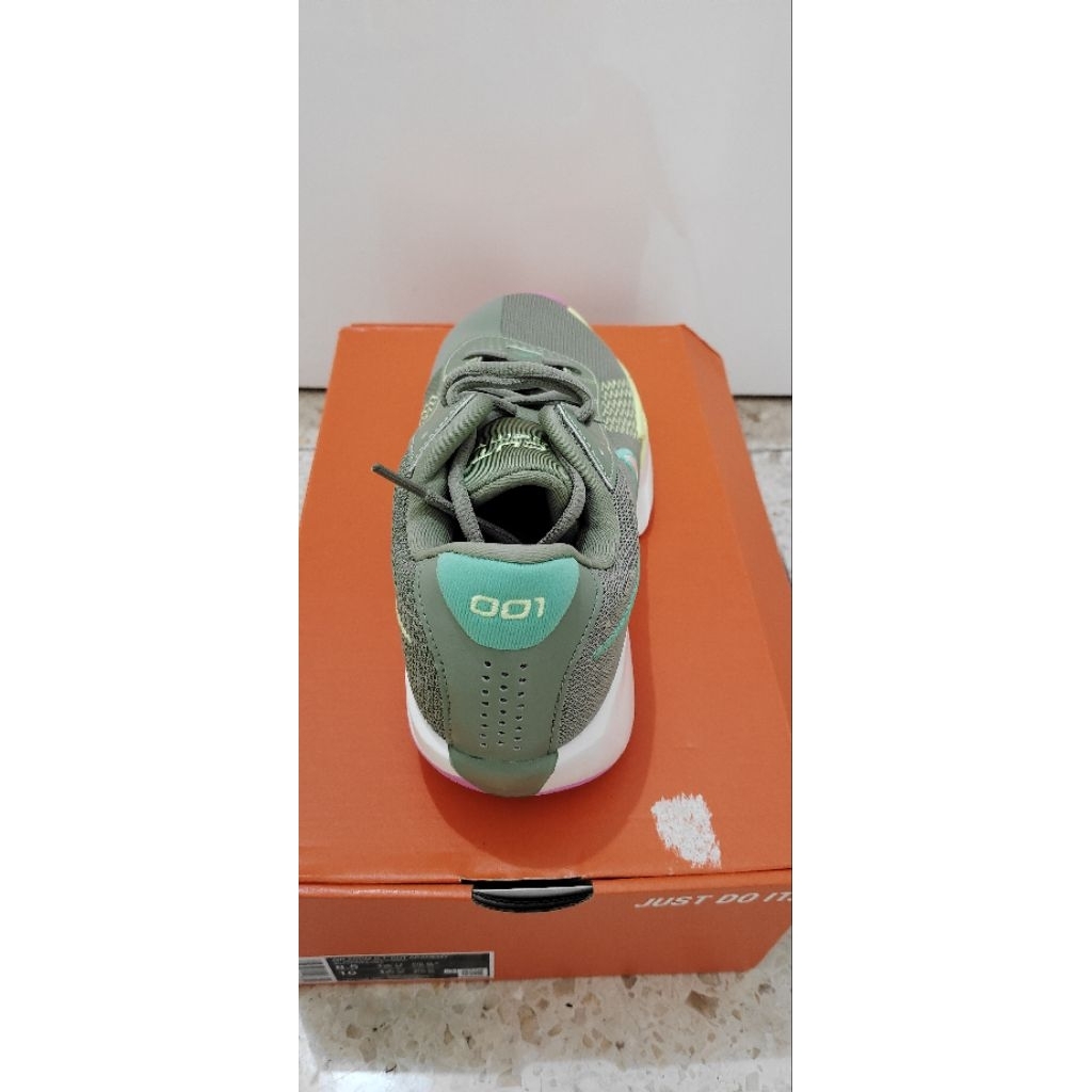 NIKE AIR ZOOM GT CUT ACADEMY