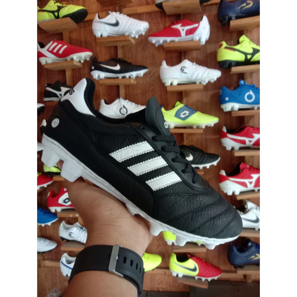 sepatu bola kulit sudah d jahit sol