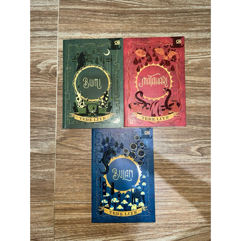 Preloved Tere Li** Bumi Matahari Bulan Series Novel Buku