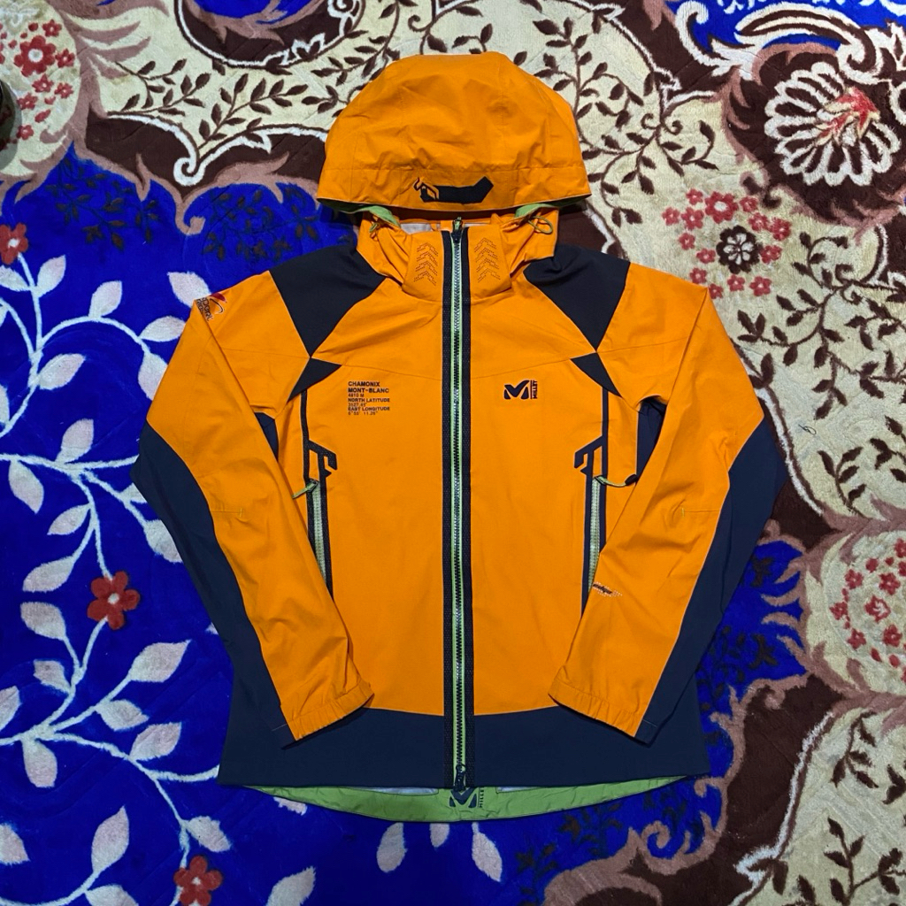 jaket outdoor MILLET hiking waterprrof gropcore kasual bagus size S fit M