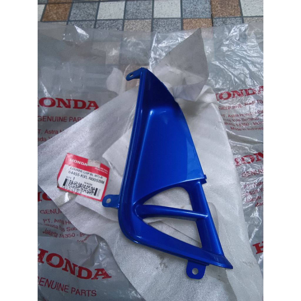 64455 KVL N00SBM LOUVER SIRIP SAYAP DALAM SUPRA X125 NEW BATMAN KIRI ORIGINAL AHM