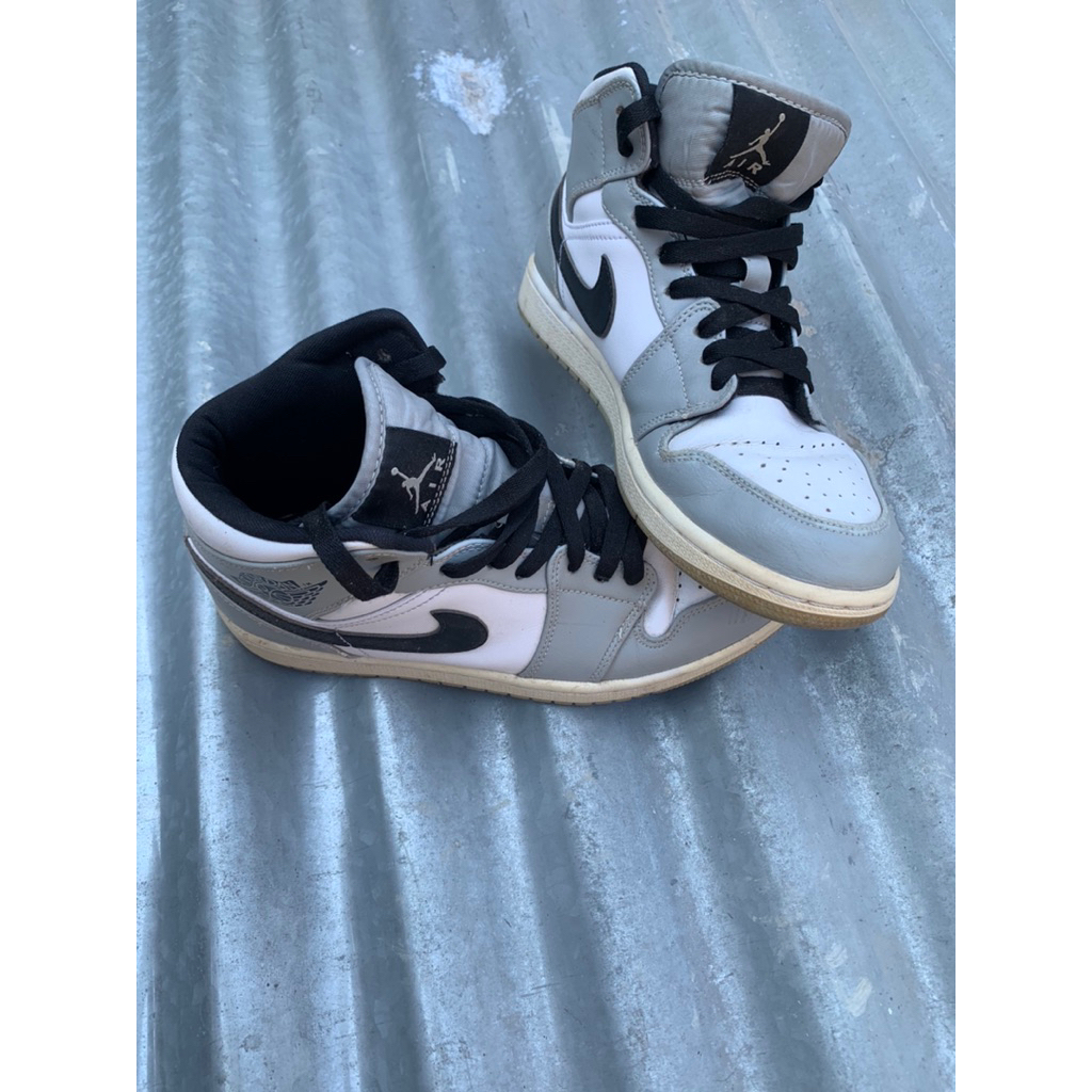 Air jordan 1 mid light smoke grey (second)