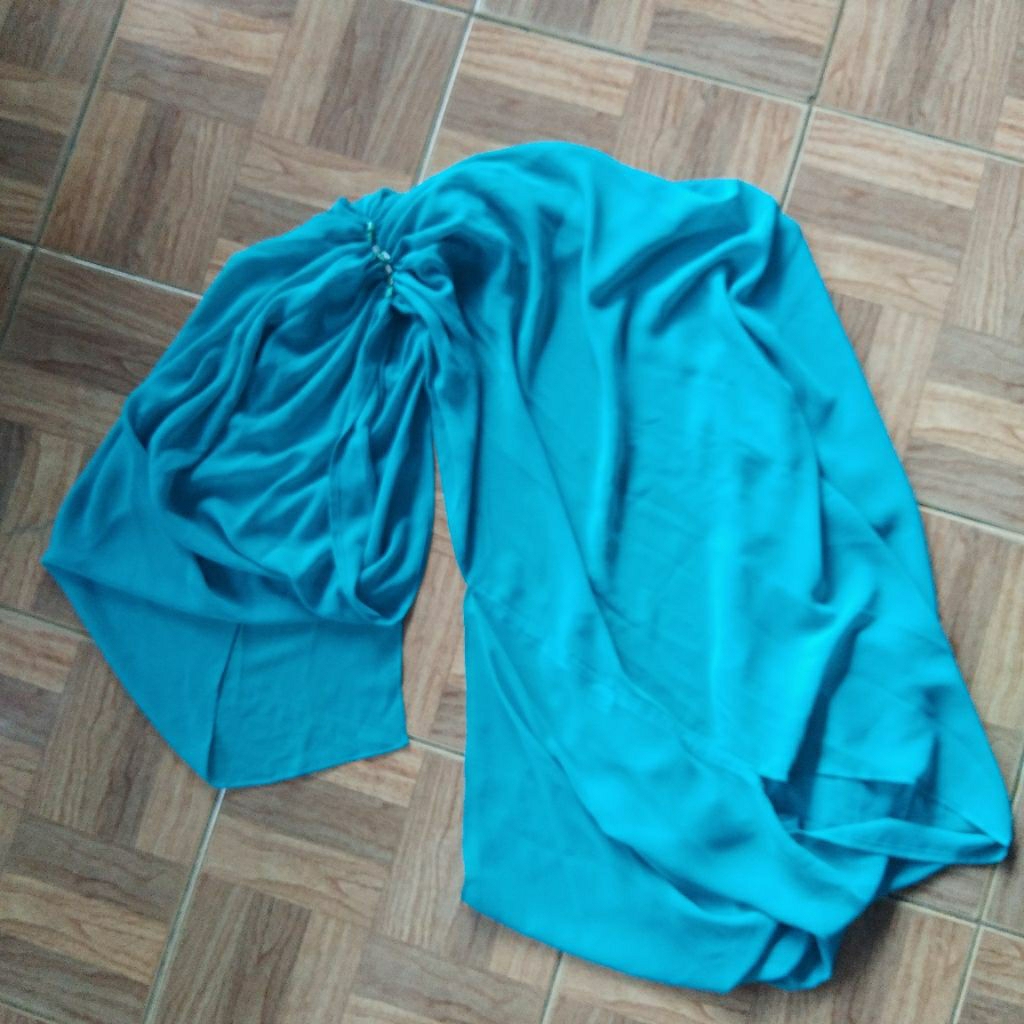 Preloved Pashmina Bergo Ceruty Warna Hijau Tosca