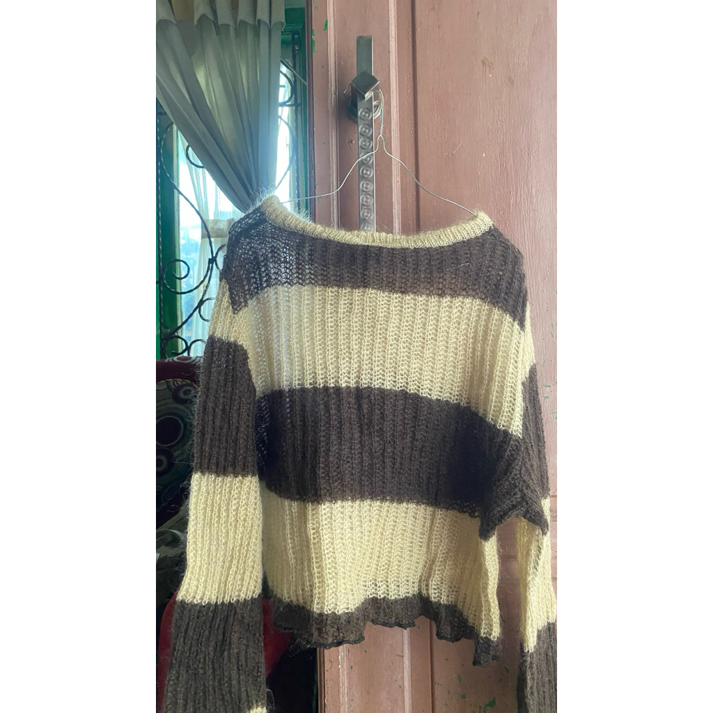 preloved sweater rajut bulu