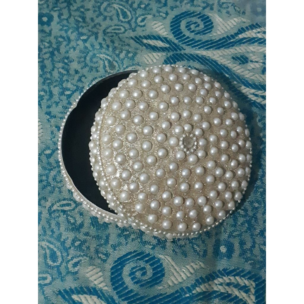 Kotak perhiasan - kotak serbaguna preloved