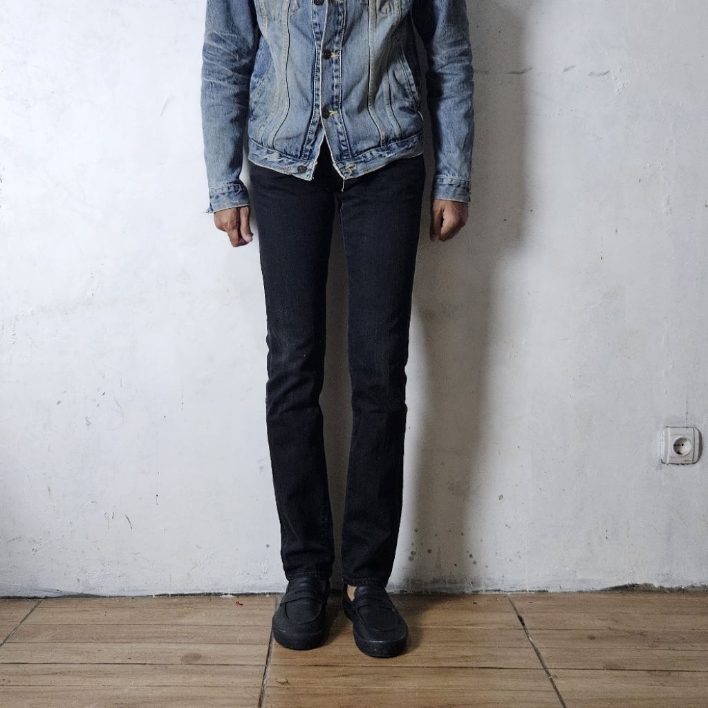 Uniqlo jeans T-000 Original basic Skinny Tapered