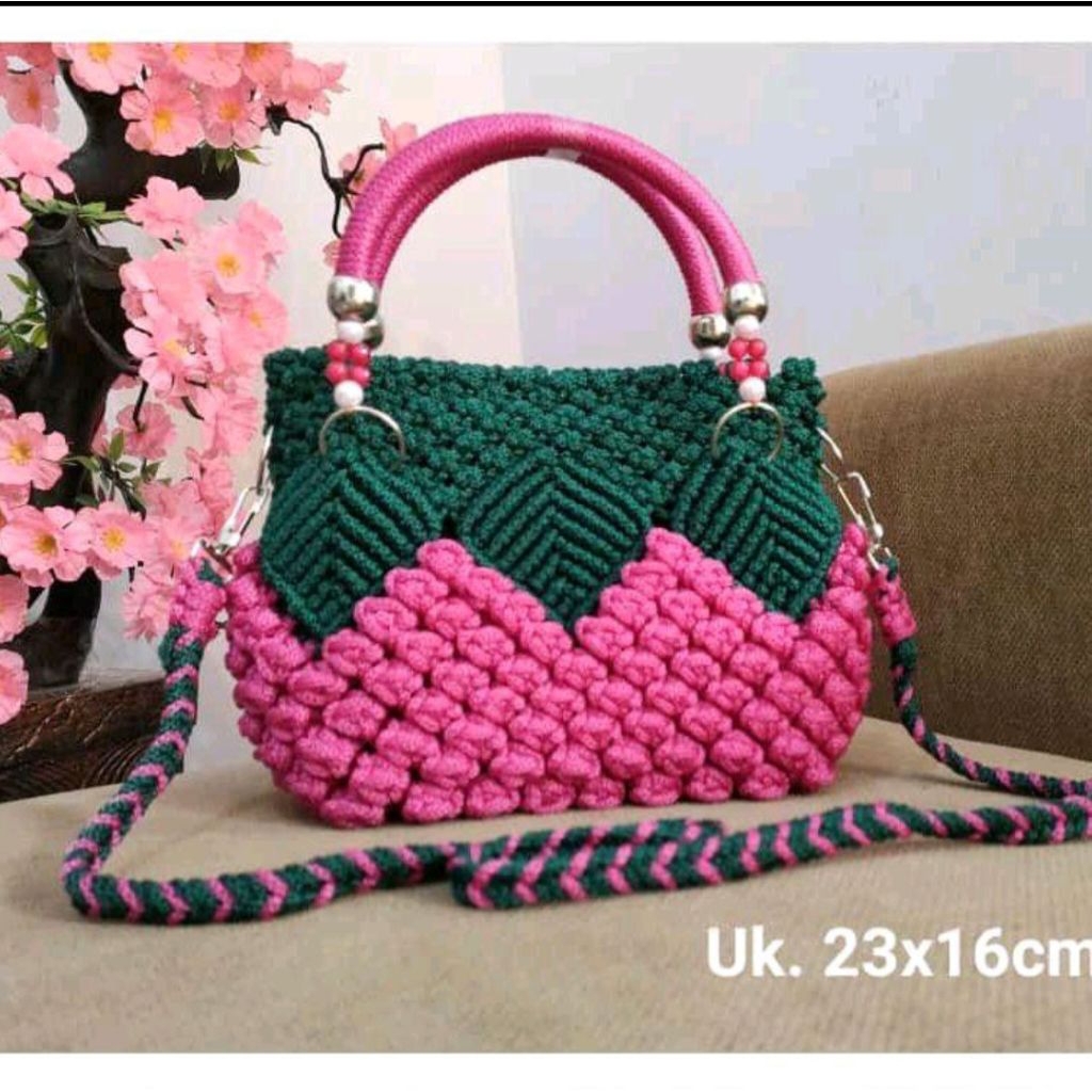 Tas Rajut Motif Strawberry Tas Pesta Mewah Tas Handmade Kekinian Tas Macrame Wanita Terbaru Tas Moti