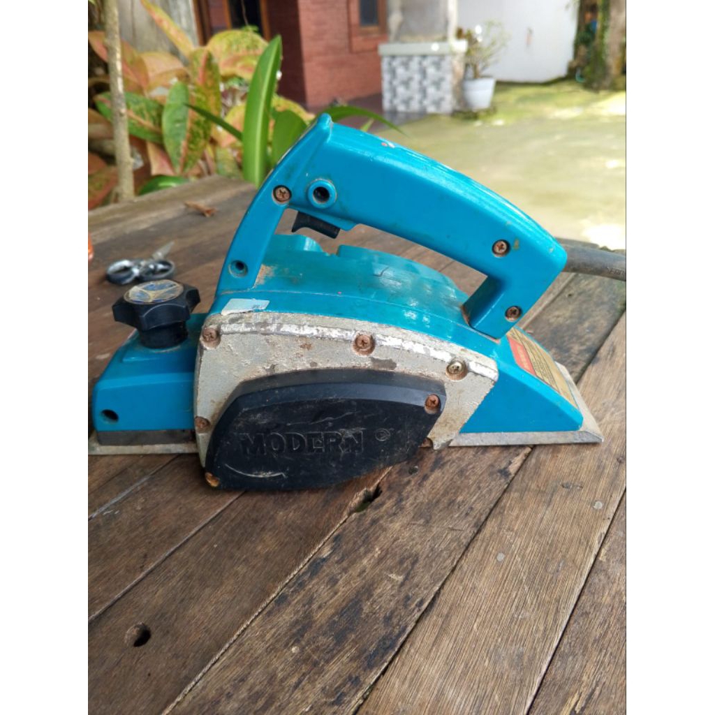 mesin sugu,serut,ketam modern m1900 ( bekas )