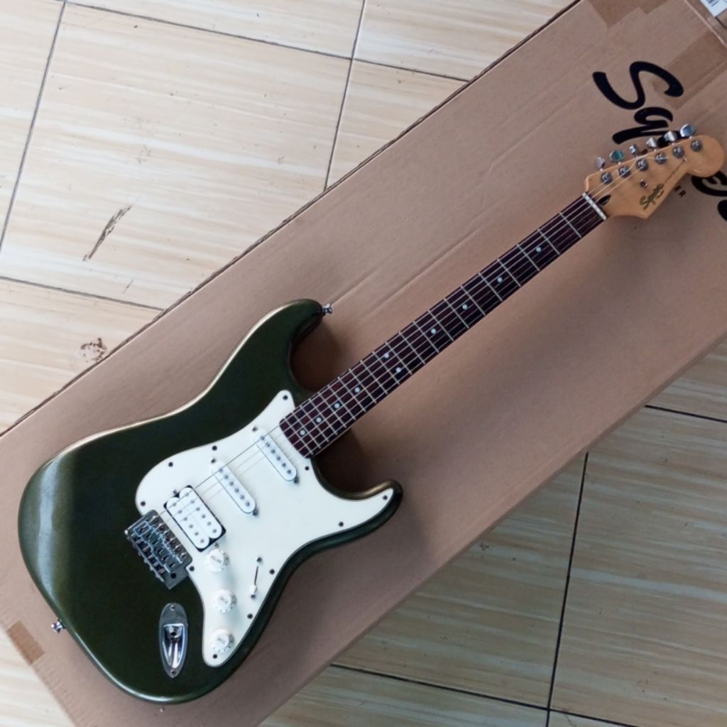 SECOND SQUIER VINTAGE MODIFIED STRATOCASTER