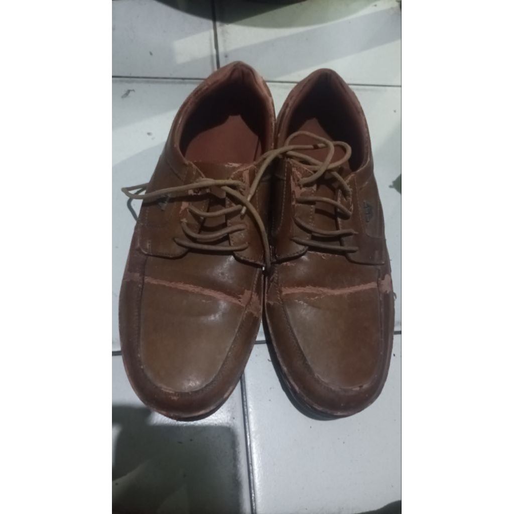 sepatu formal watchout size 41 kondisi apa adanya