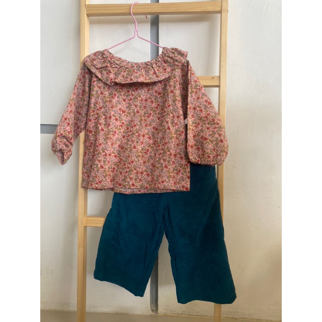 Etalase Baju anak
