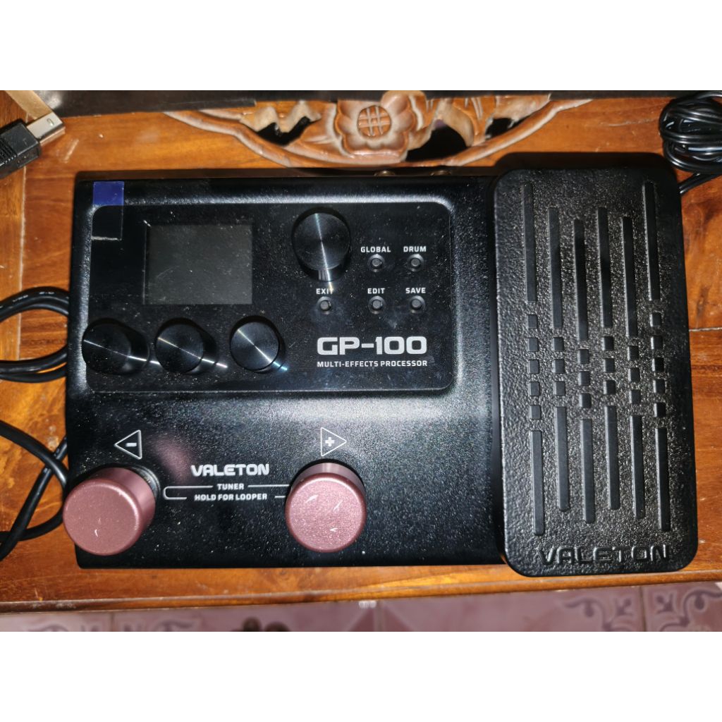 Multi Effect Gitar Valeton GP-100 Efek Gitar SECOND LIKE NEW