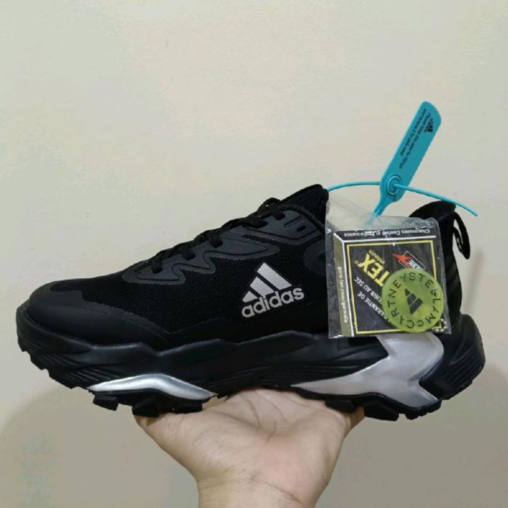 Sepatu Hiking Terrex X Goretex Low Black/Silver - 39