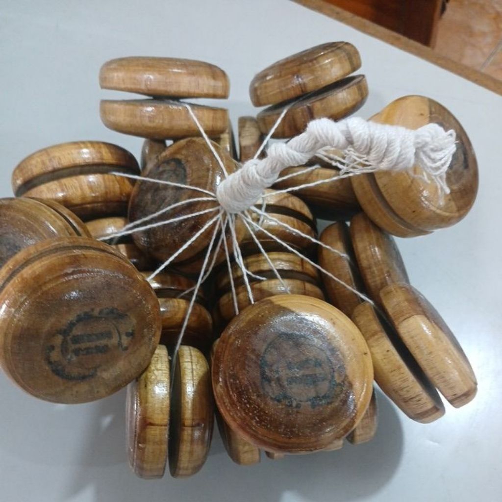 yoyo kayu