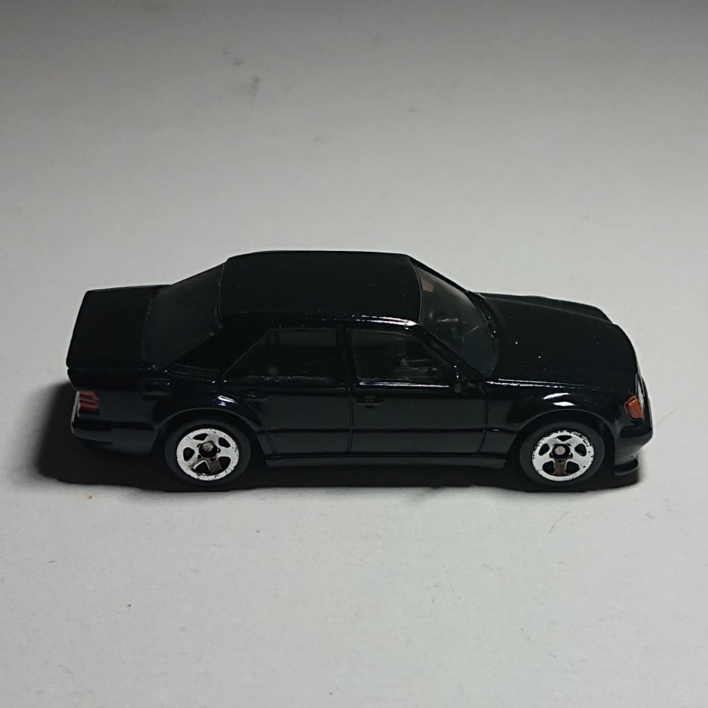 Hotwheels Mercedes Benz 500E Black Hitam