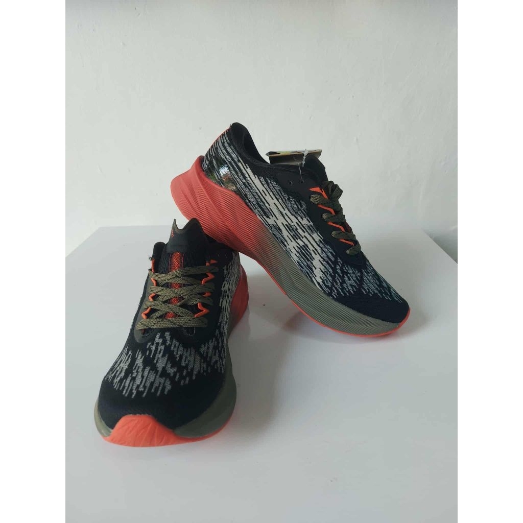 Sepatu Running Pria Asics