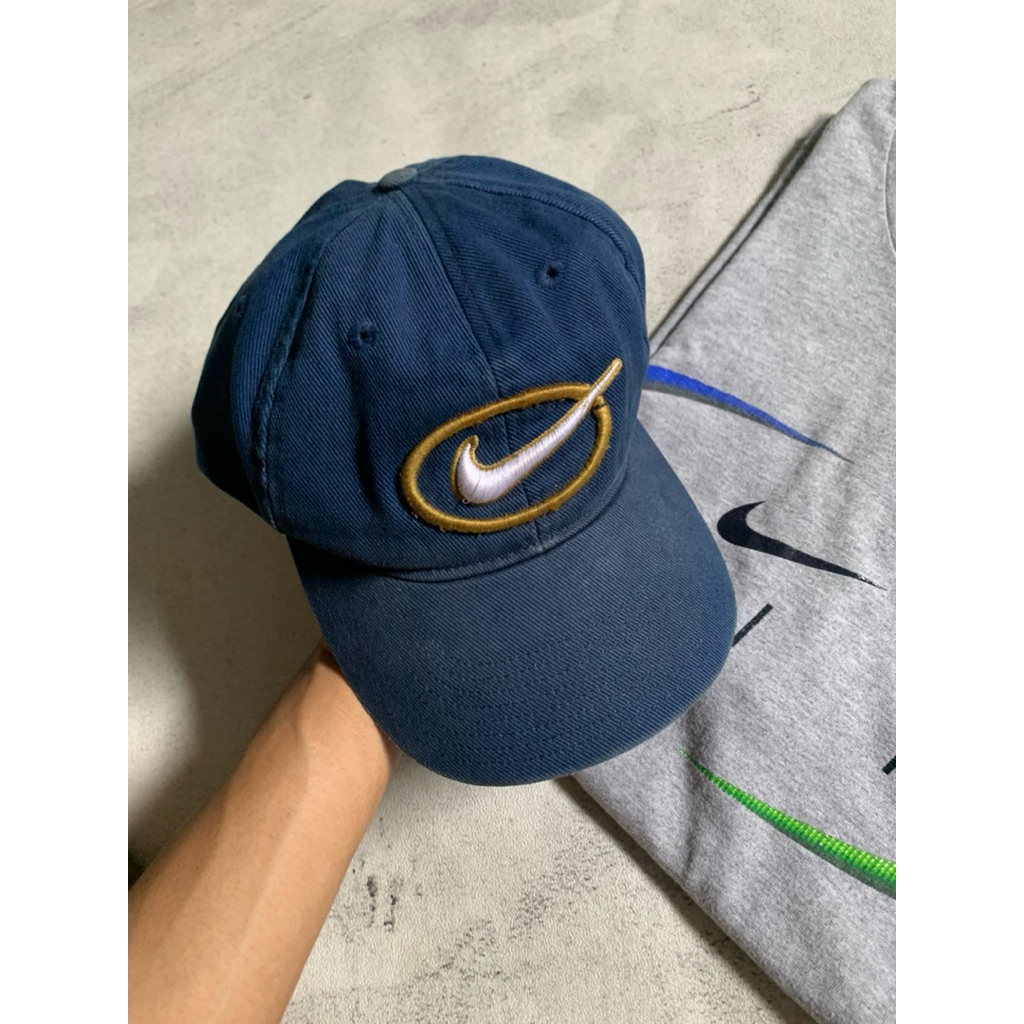 Topi Nike vintage