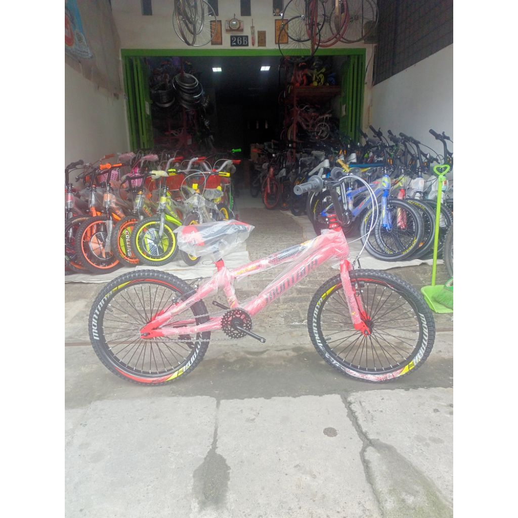 sepeda BMX montana santiago 20inci