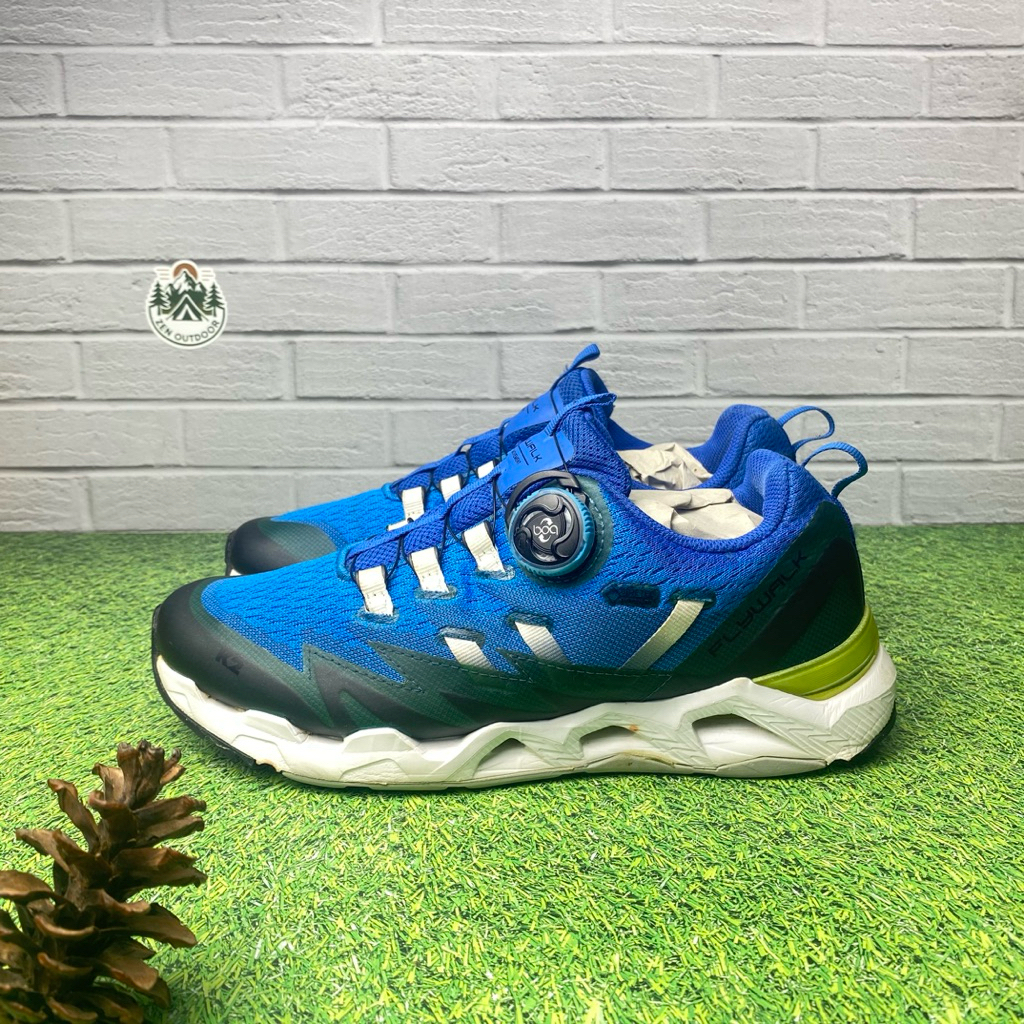 sepatu outdoor hiking gunung K2 Flywalk Goretex BOA 40
